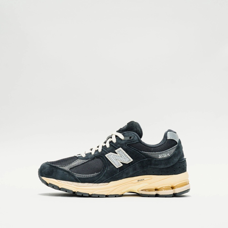 Big Kids | * New Balance 2002R (Big Kids) Black Grey