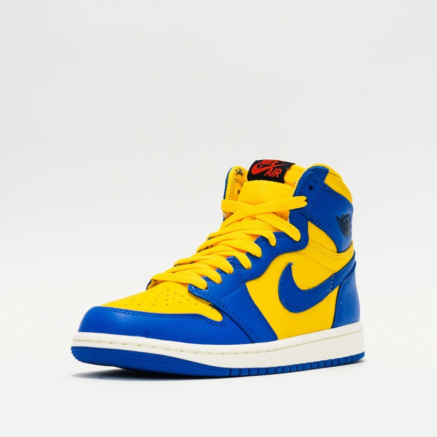 Sneakers | * Jordan Retro 1 "Game Royal And Varsity Maize" (W)